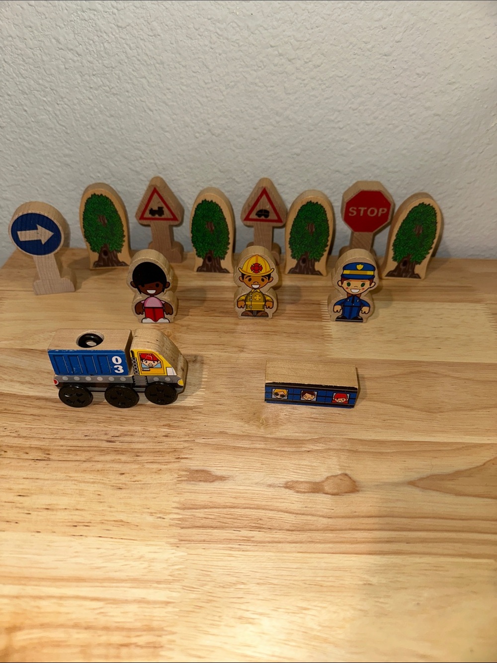 Wooden Community and Roadway Play-Set Figures and Pieces